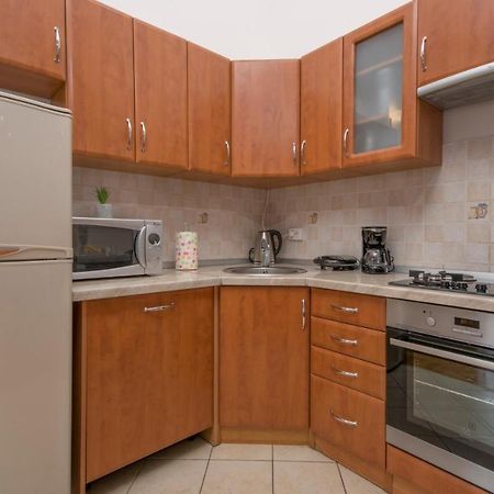 City Centre Sea View Apartment 普拉 外观 照片