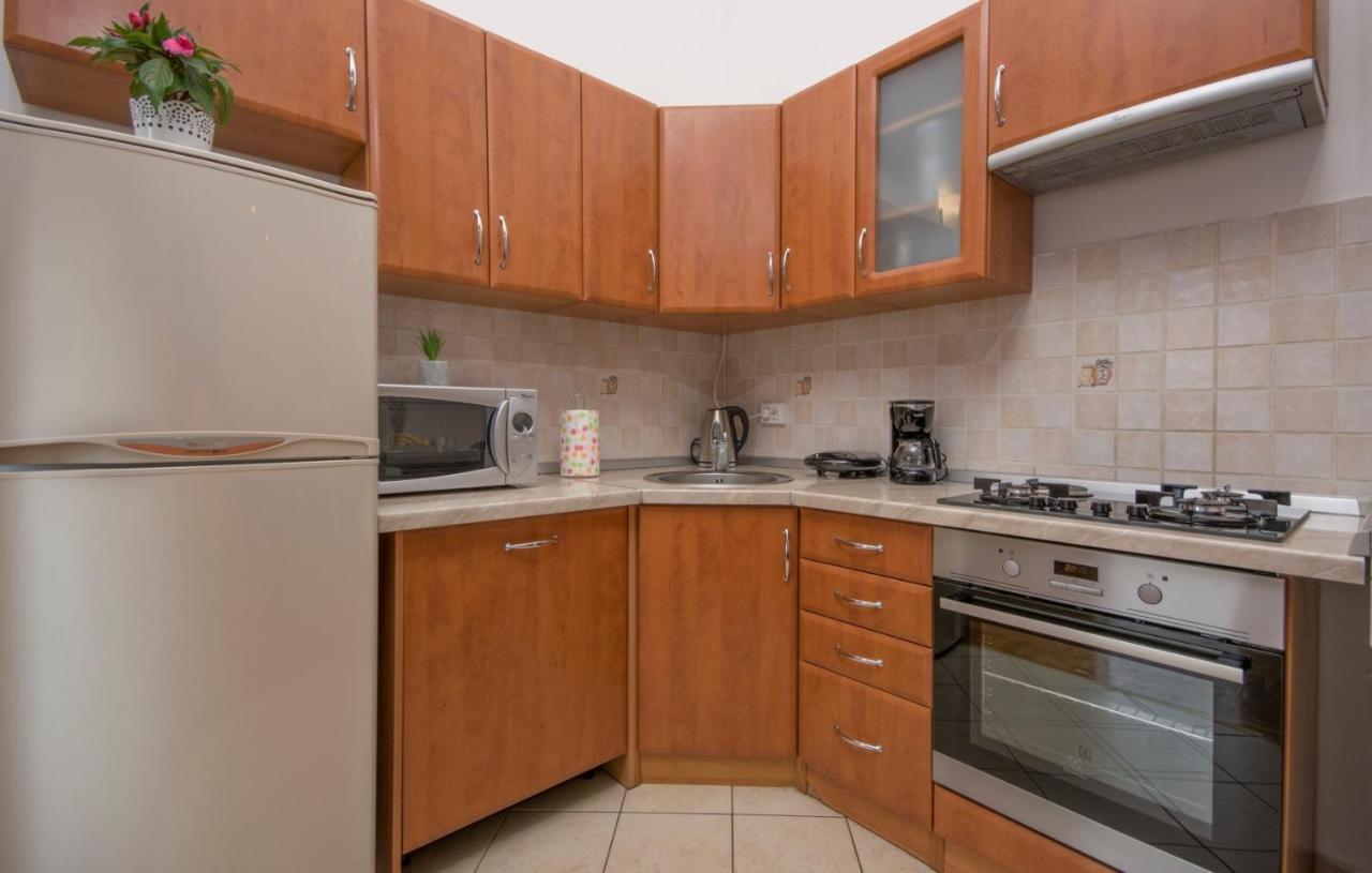 City Centre Sea View Apartment 普拉 外观 照片