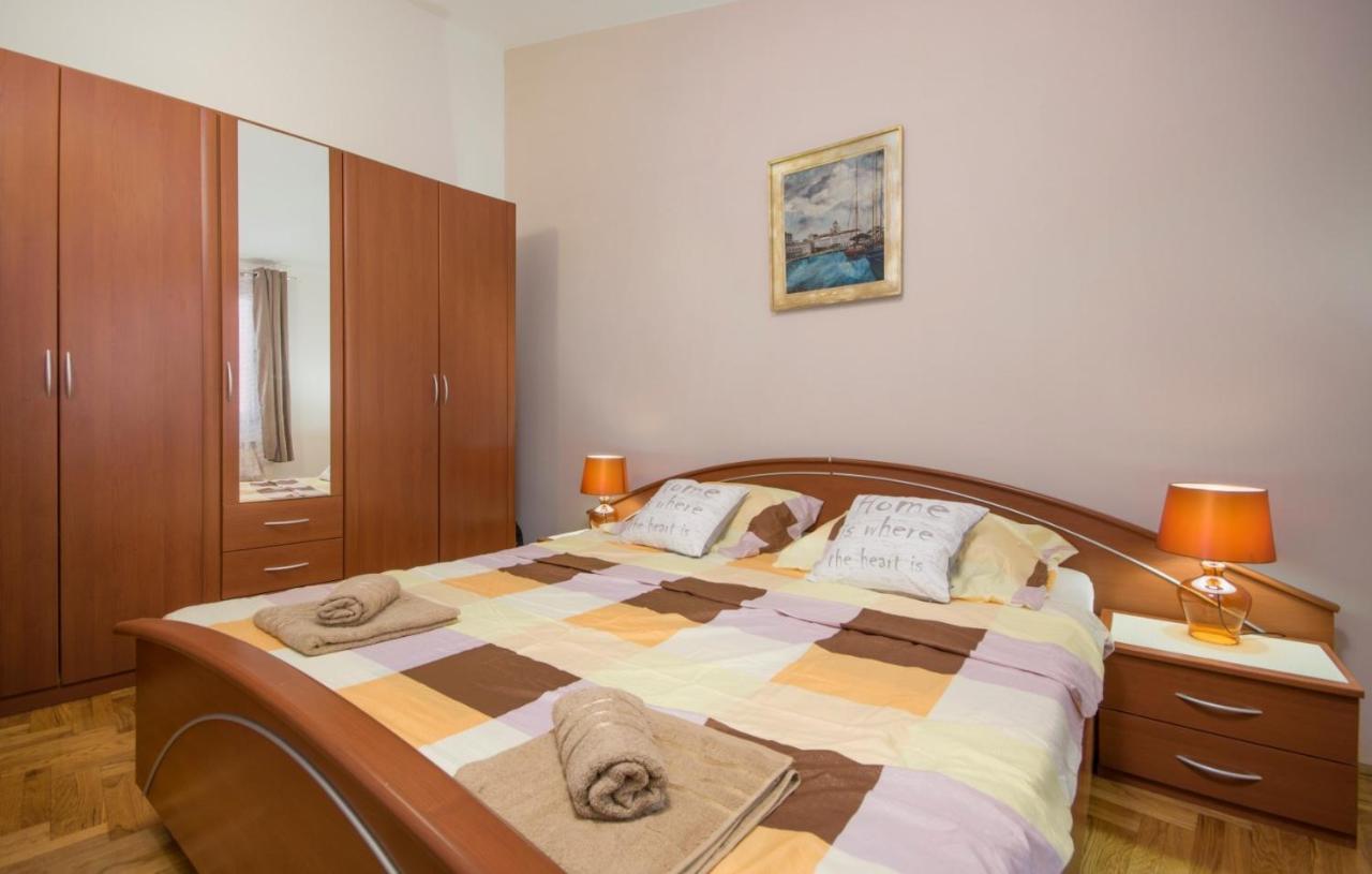 City Centre Sea View Apartment 普拉 外观 照片