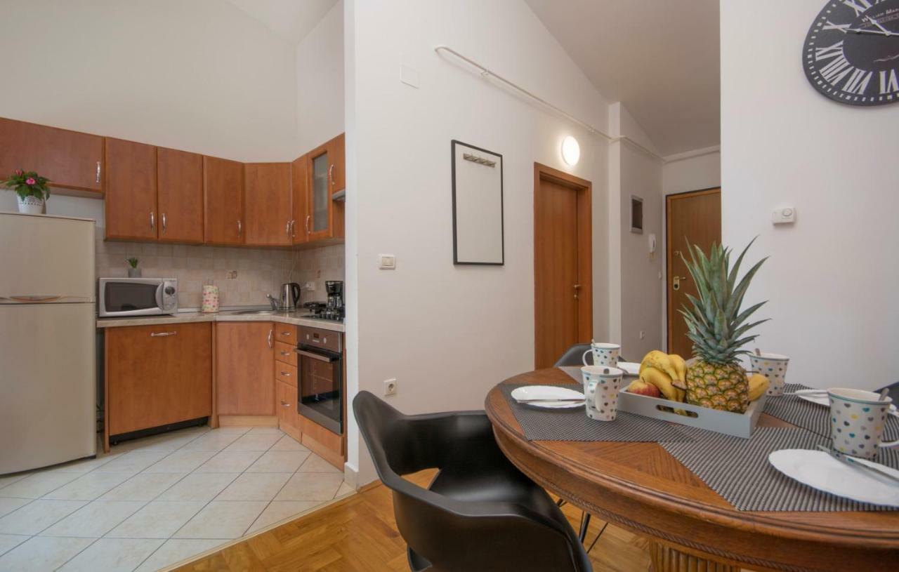 City Centre Sea View Apartment 普拉 外观 照片